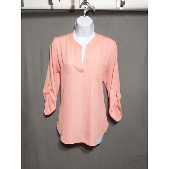 Peach flowy top size medium - Picture 2 of 4